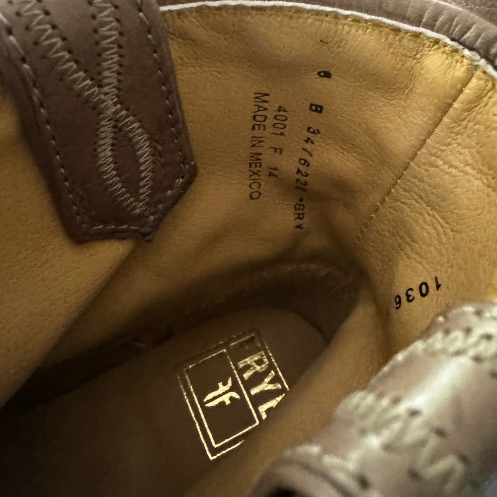 Frye Jamie Stitch Short Ankle Boots Gray Size 6 NWT - Picture 8 of 14